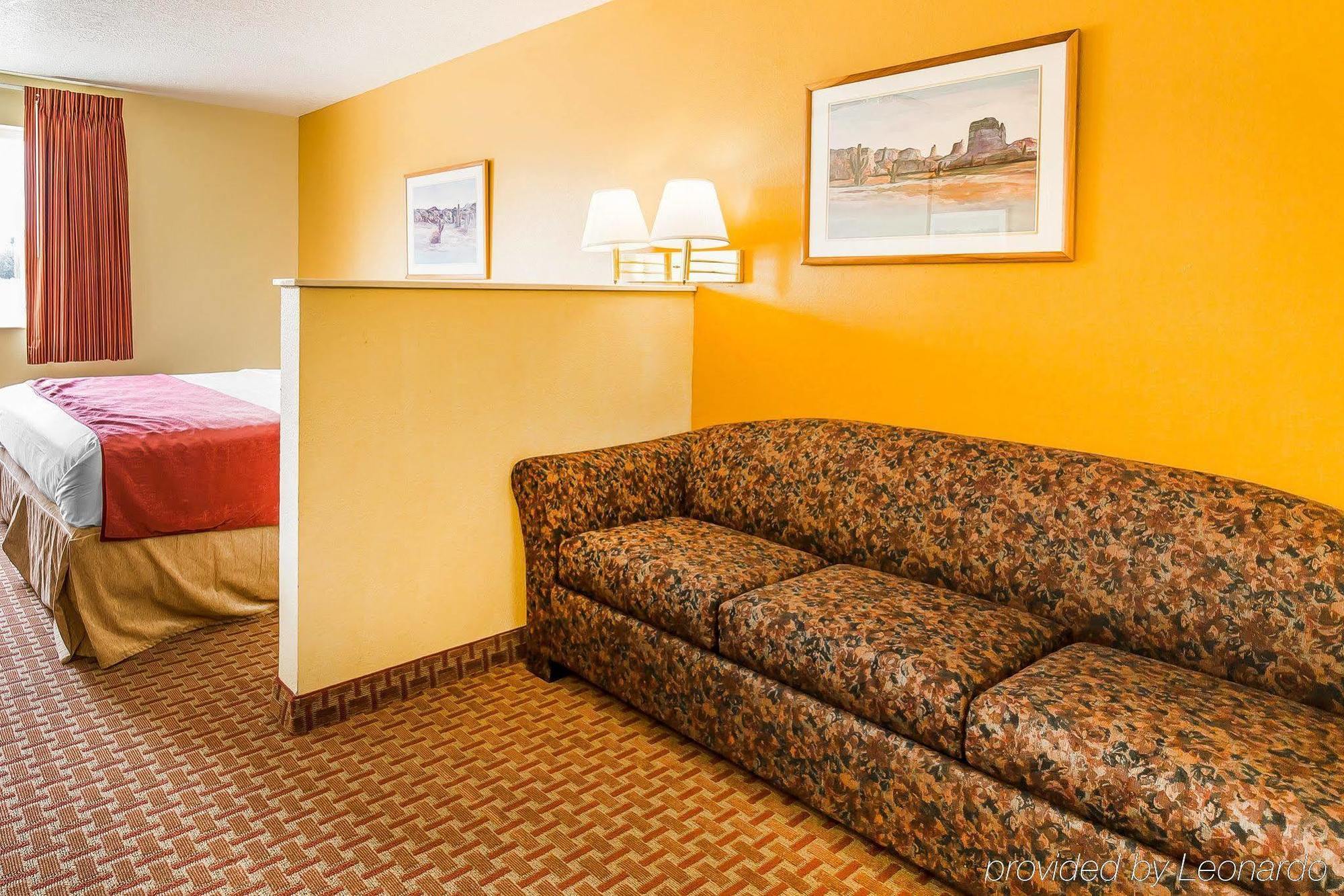 Rodeway Inn & Suites Monticello Bagian luar foto